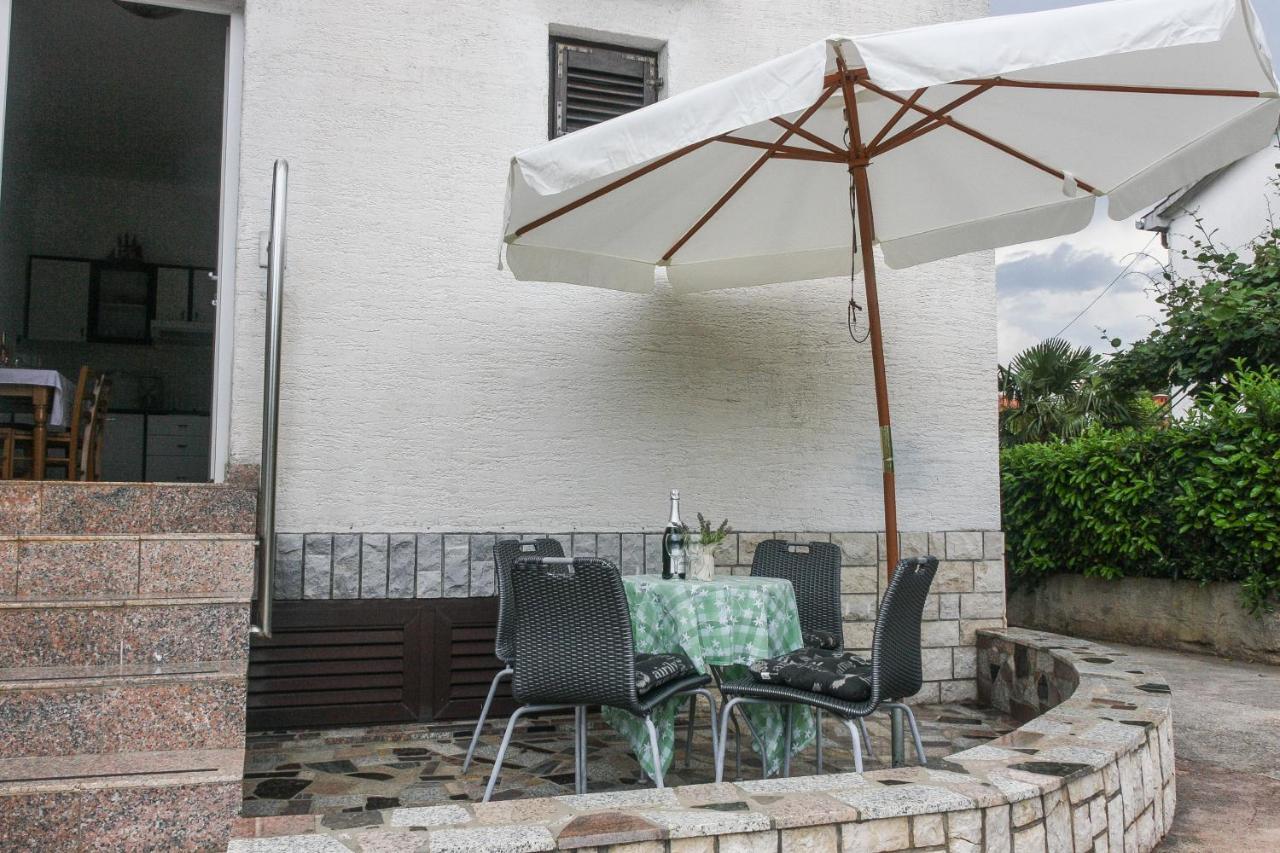 Apartment Suzy Вантачичи Экстерьер фото